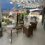 Casa Mimosa Bed & Breakfast